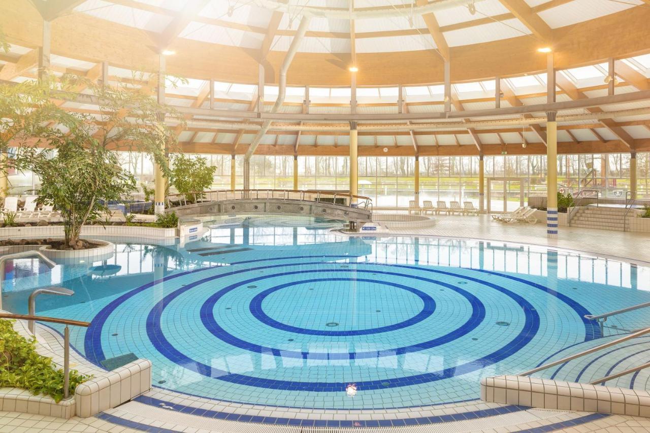 Strandnah Mit Terrasse, Gratis Nutzung Vom Ahoi Erlebnisbad Und Sauna In Sellin - Strandhaus Moenchgut Fewo06 Lobbe Kültér fotó