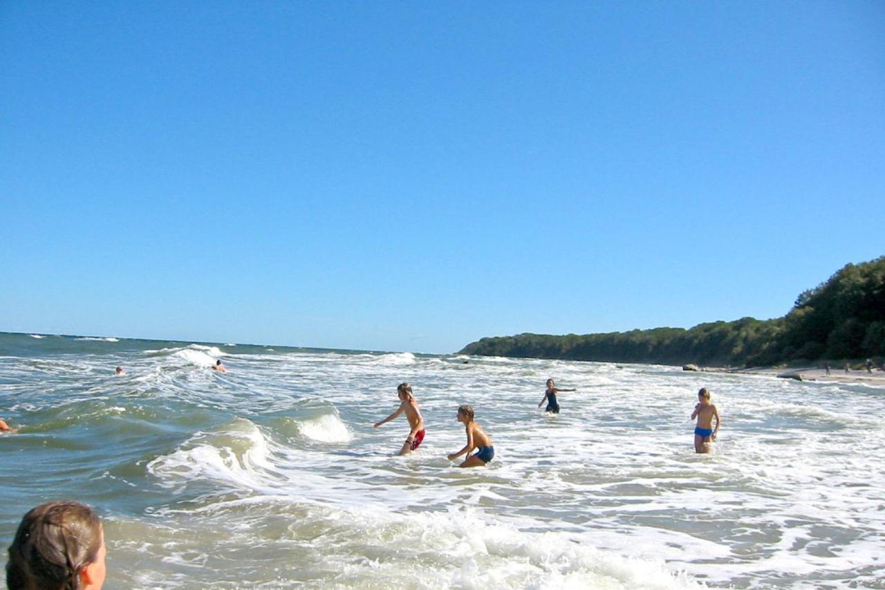 Strandnah Mit Terrasse, Gratis Nutzung Vom Ahoi Erlebnisbad Und Sauna In Sellin - Strandhaus Moenchgut Fewo06 Lobbe Kültér fotó
