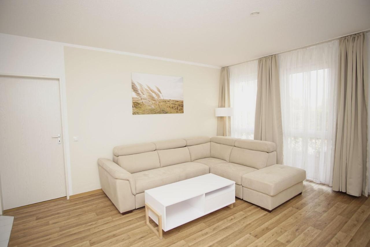 Strandnah Mit Terrasse, Gratis Nutzung Vom Ahoi Erlebnisbad Und Sauna In Sellin - Strandhaus Moenchgut Fewo06 Lobbe Kültér fotó